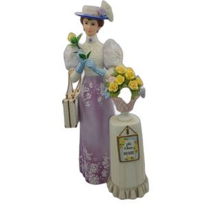 Vintage Avon 2001 Mrs. Albee Award Porcelain Figurine